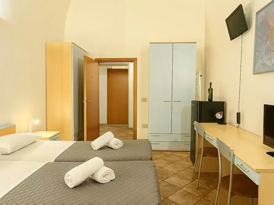 Immagine 5 di Camera condivisa in affitto  in Via del Porrione a Siena