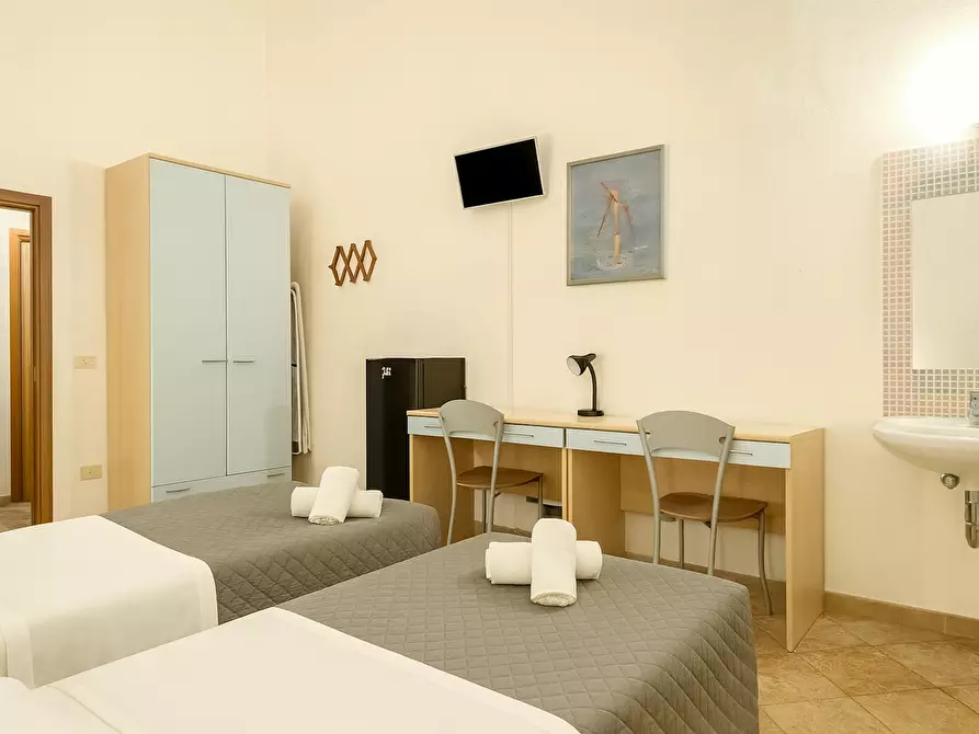 Immagine 2 di Camera condivisa in affitto  in Via del Porrione a Siena