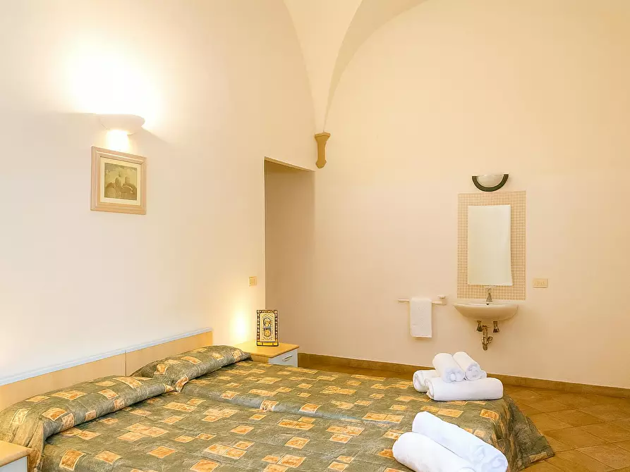 Immagine 8 di Camera condivisa in affitto  in Via del Porrione a Siena