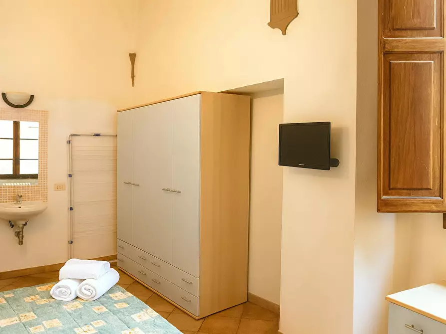 Immagine 4 di Camera condivisa in affitto  in Via del Porrione a Siena