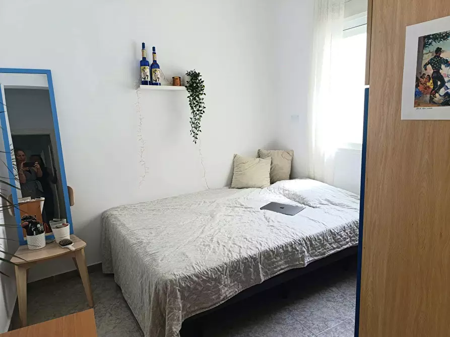 Immagine 2 di Camera in affitto  in Calle Leoncillos a Sevilla