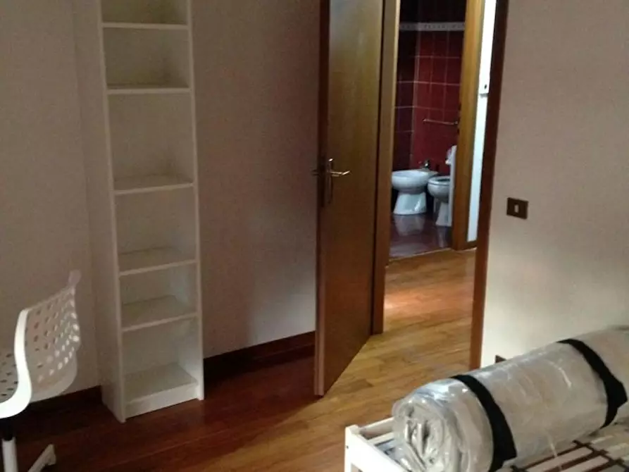 Immagine 2 di Camera in affitto  in Via Luigi Ploner a Roma