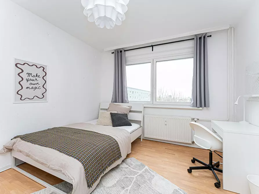 Immagine 3 di Camera in affitto  in Rhinstraße a Berlin