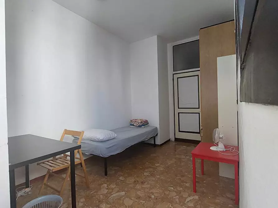 Immagine 1 di Camera in affitto  in Via Michele Saponaro a Milano