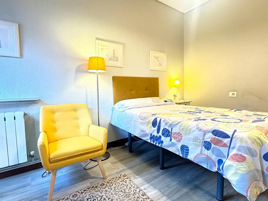 Immagine 5 di Camera in affitto  in Landin Felix Doctor Kalea a Bilbao