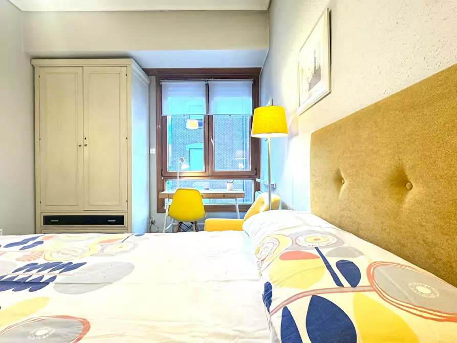 Immagine 10 di Camera in affitto  in Landin Felix Doctor Kalea a Bilbao