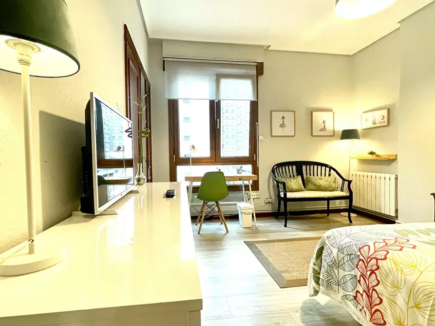 Immagine 6 di Camera in affitto  in Landin Felix Doctor Kalea a Bilbao