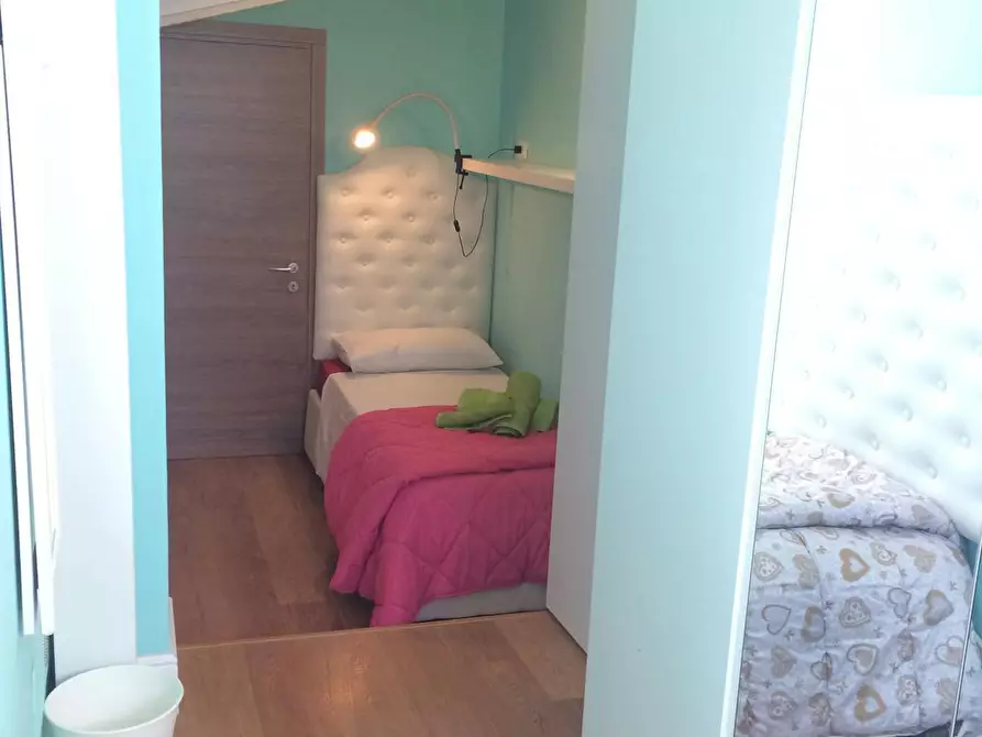 Immagine 6 di Camera condivisa in affitto  in Via San Zanobi a Firenze