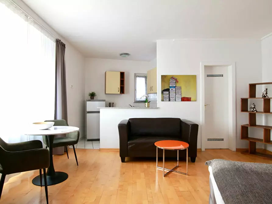 Immagine 8 di Appartamento in affitto  in Bismarckstraße a Köln