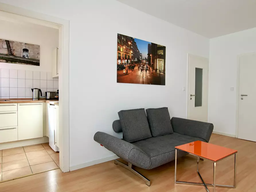 Immagine 2 di Appartamento in affitto  in Bismarckstraße a Köln