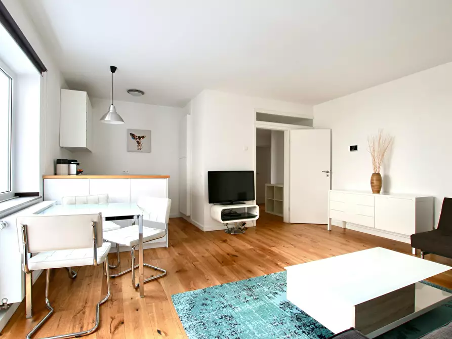 Immagine 1 di Appartamento in affitto  in Roonstraße a Köln