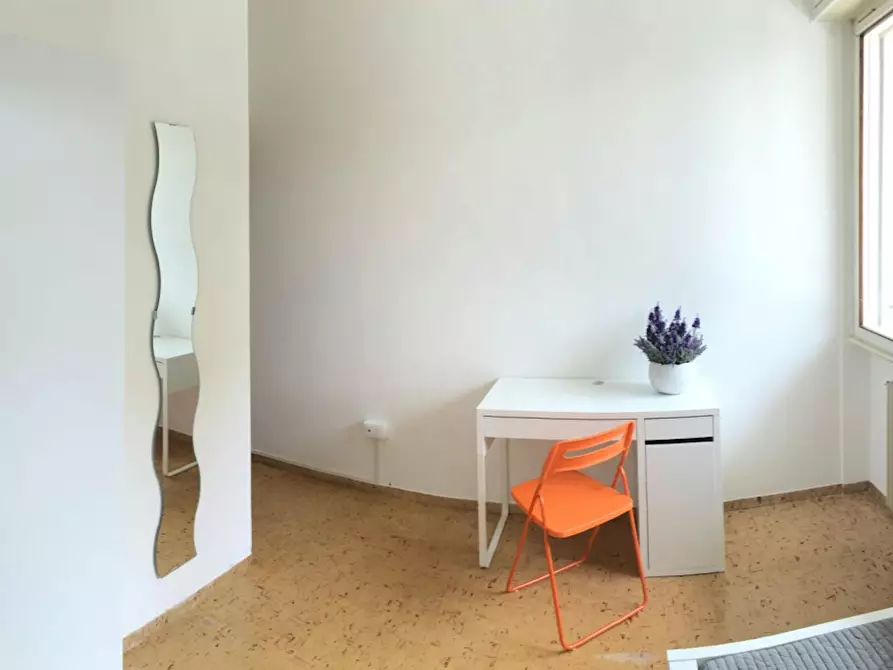 Immagine 2 di Camera in affitto  in Viale Nepomuceno Bolognini a Trento