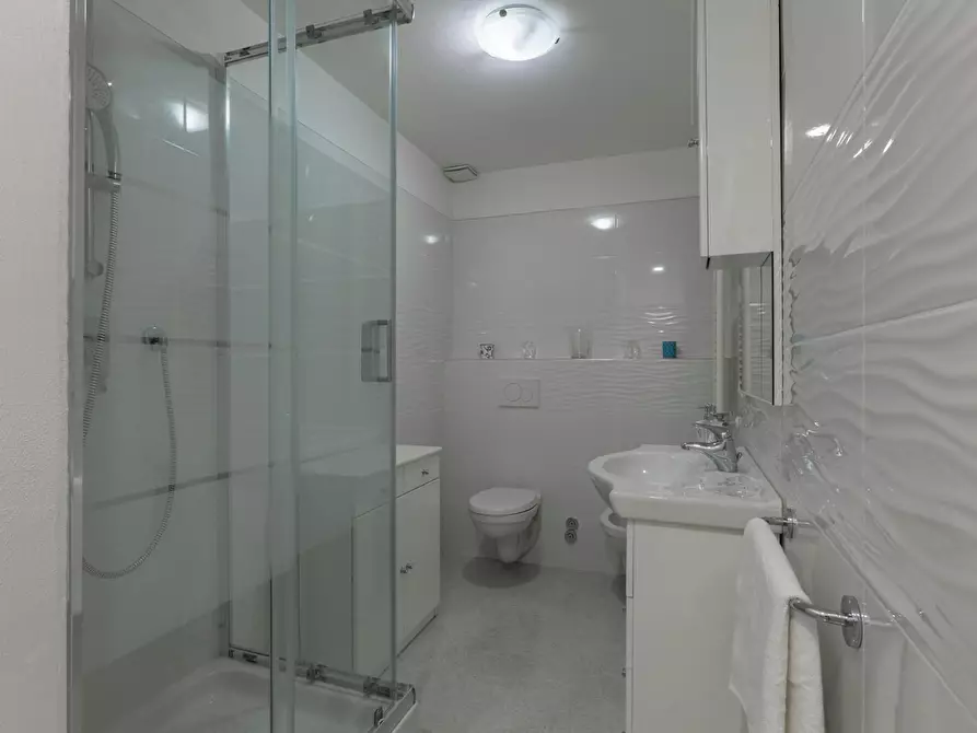 Immagine 9 di Camera in affitto  in Viale dei Cadorna a Firenze