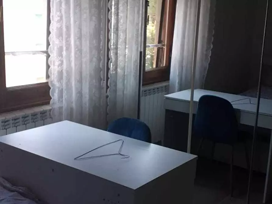 Immagine 2 di Camera condivisa in affitto  in Via dei Martiri del Popolo a Firenze