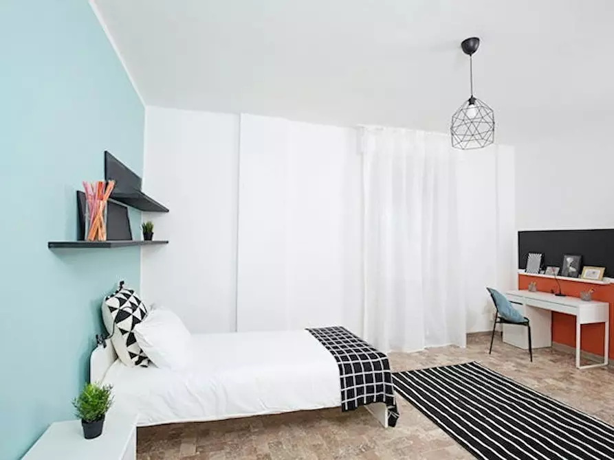 Immagine 2 di Camera in affitto  in Via Bastioni Settentrionali a Rimini