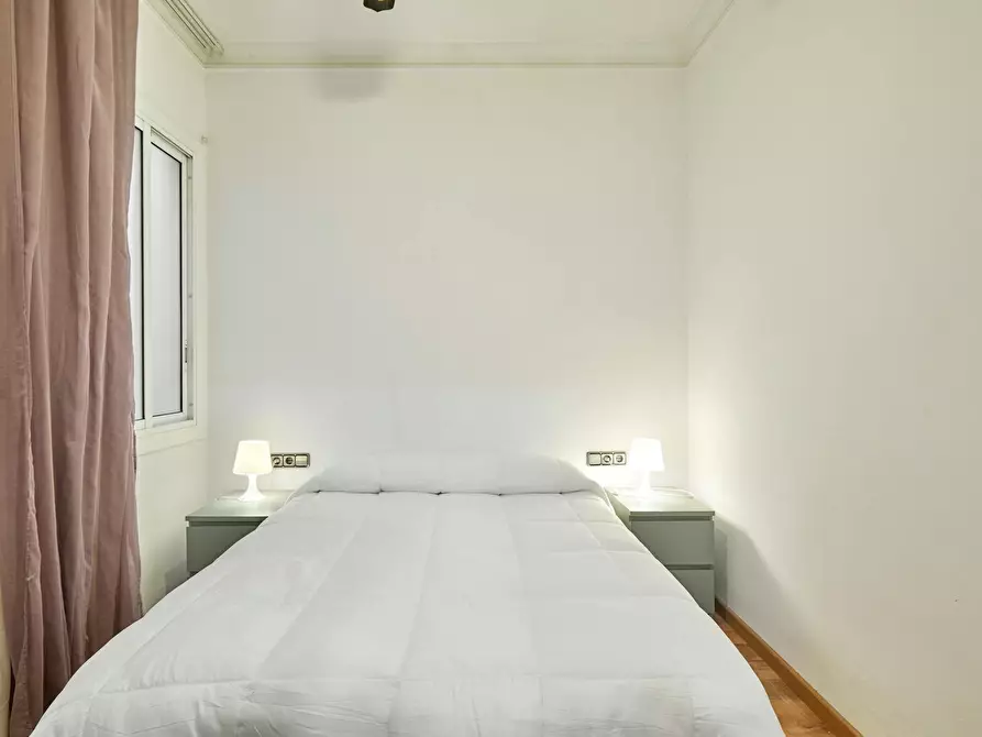 Immagine 6 di Appartamento in affitto  in Carrer de Sardenya a Barcelona