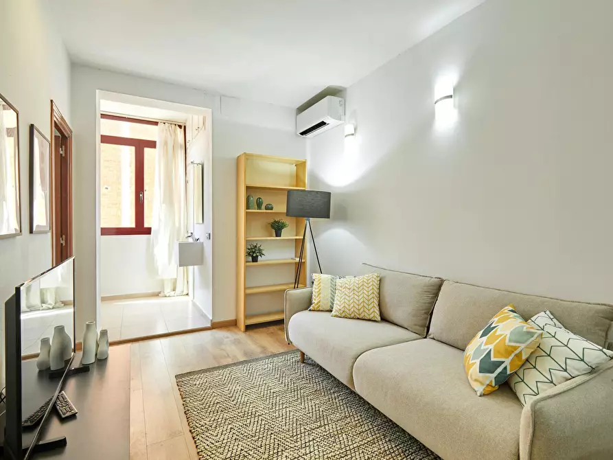 Immagine 2 di Appartamento in affitto  in Carrer de Sardenya a Barcelona