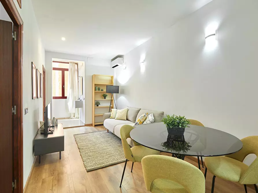 Immagine 3 di Appartamento in affitto  in Carrer de Sardenya a Barcelona