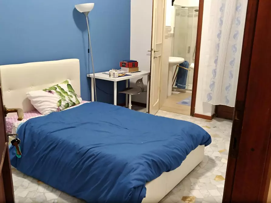 Immagine 10 di Camera in affitto  in Via Giosuè Carducci a Milano