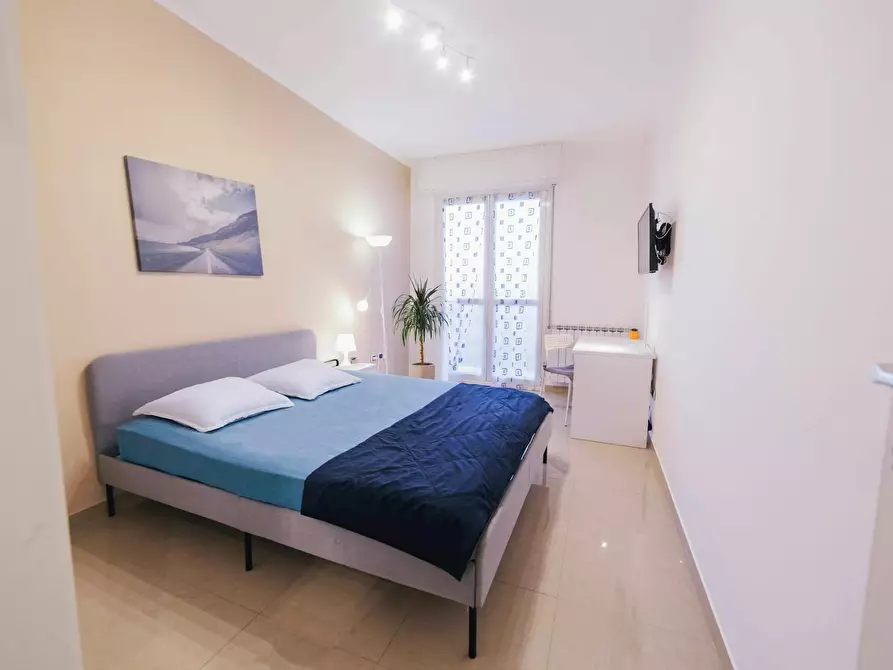 Immagine 1 di Camera in affitto  in Via Alessandro Litta Modignani a Milano