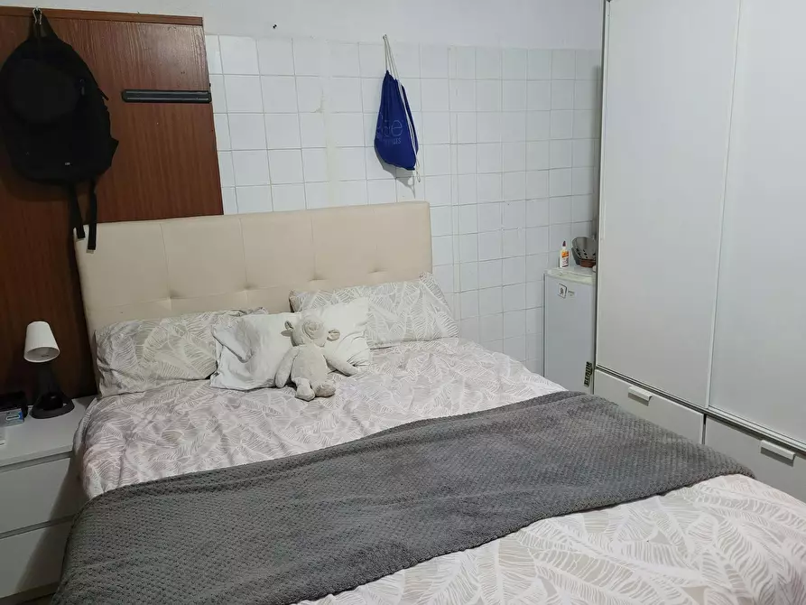 Immagine 1 di Camera in affitto  in Calle Fernando de Rojas a Sevilla