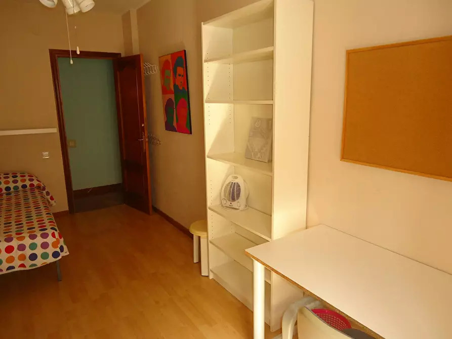 Immagine 6 di Camera in affitto  in Calle Damasco a Cordoba