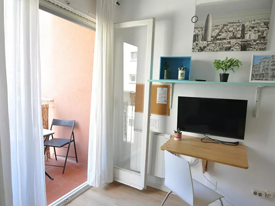 Immagine 3 di Camera in affitto  in Carrer de Sicília a Barcelona