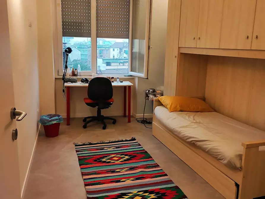 Immagine 1 di Camera in affitto  in Piazza Enrico Bottini a Milano