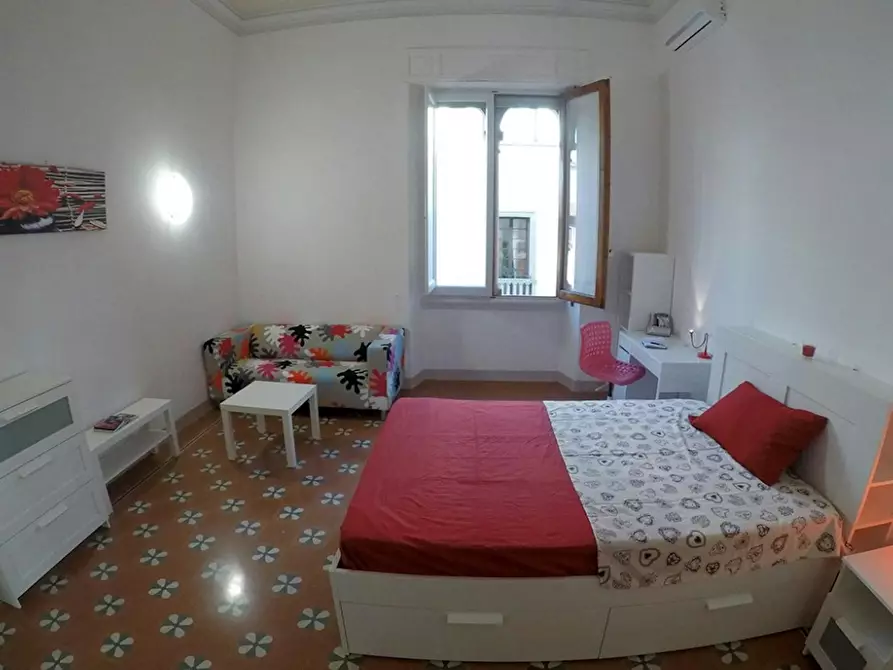 Immagine 2 di Camera in affitto  in Via Zara a Firenze
