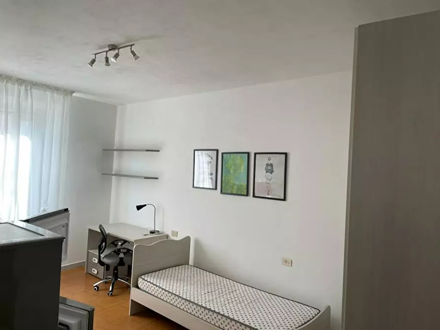 Immagine 1 di Camera in affitto  in Via Giuseppe Garibaldi a Pisa
