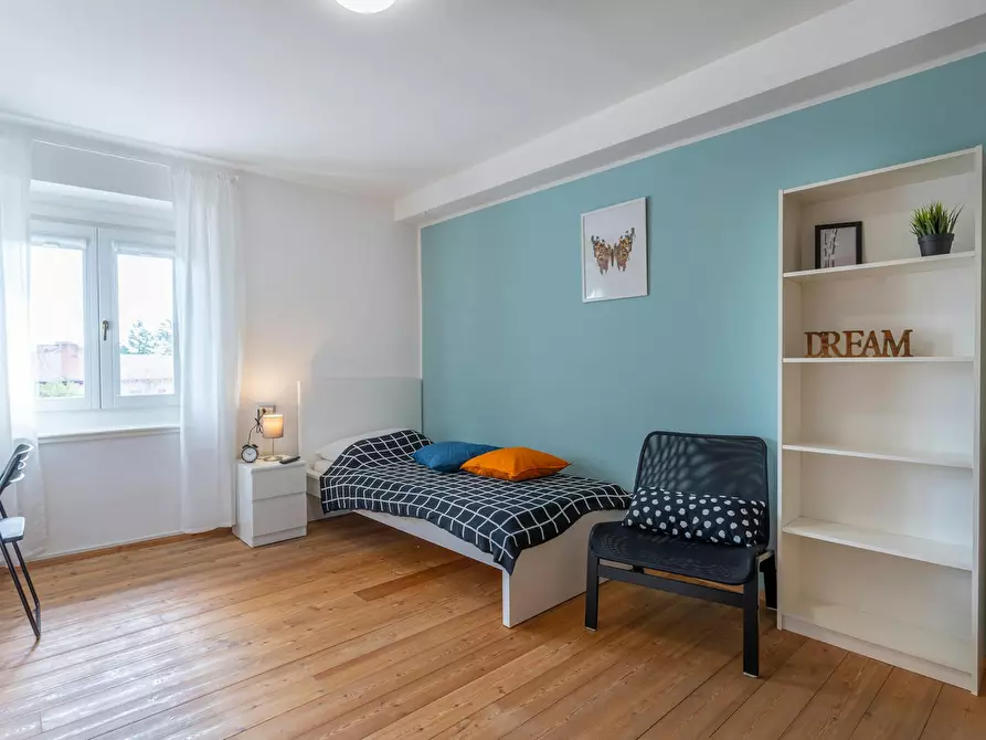 Immagine 2 di Camera in affitto  in Via Gemona a Udine