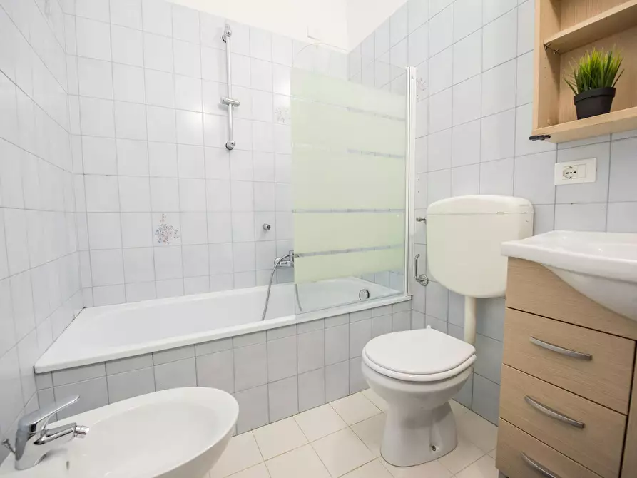 Immagine 4 di Camera in affitto  in Via Mantova a Udine