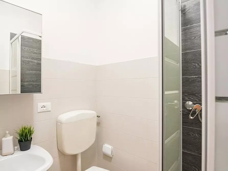 Immagine 6 di Camera in affitto  in Via Mantova a Udine