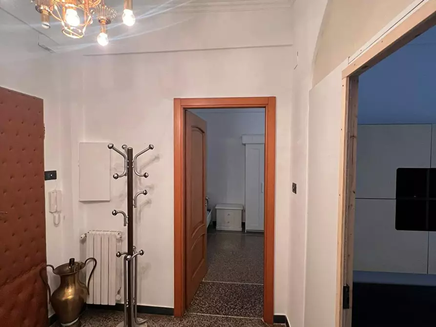 Immagine 10 di Camera condivisa in affitto  in Via Venezia a Genova