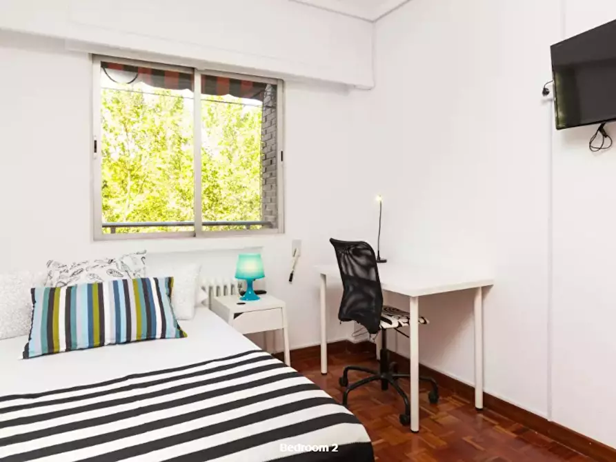 Immagine 2 di Camera in affitto  in Calle de Beatriz de Bobadilla a Madrid