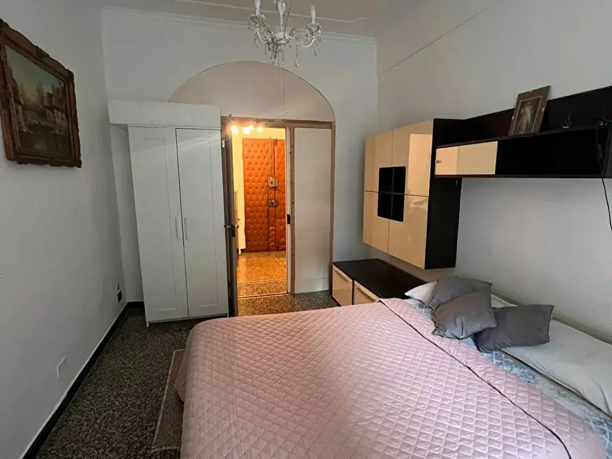 Immagine 2 di Camera in affitto  in Via Venezia a Genova