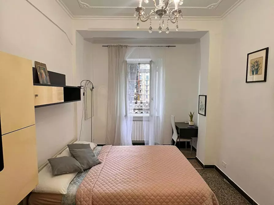 Immagine 1 di Camera in affitto  in Via Venezia a Genova