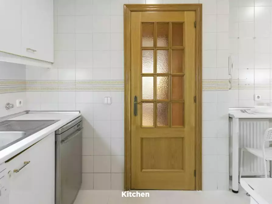 Immagine 8 di Camera in affitto  in Calle de Cáceres a Madrid