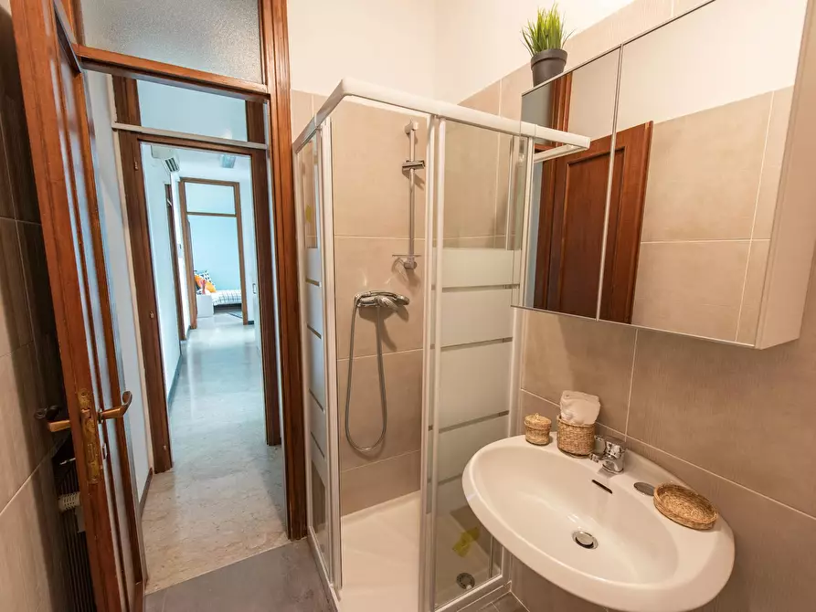 Immagine 10 di Camera in affitto  in Via della Rosta a Udine