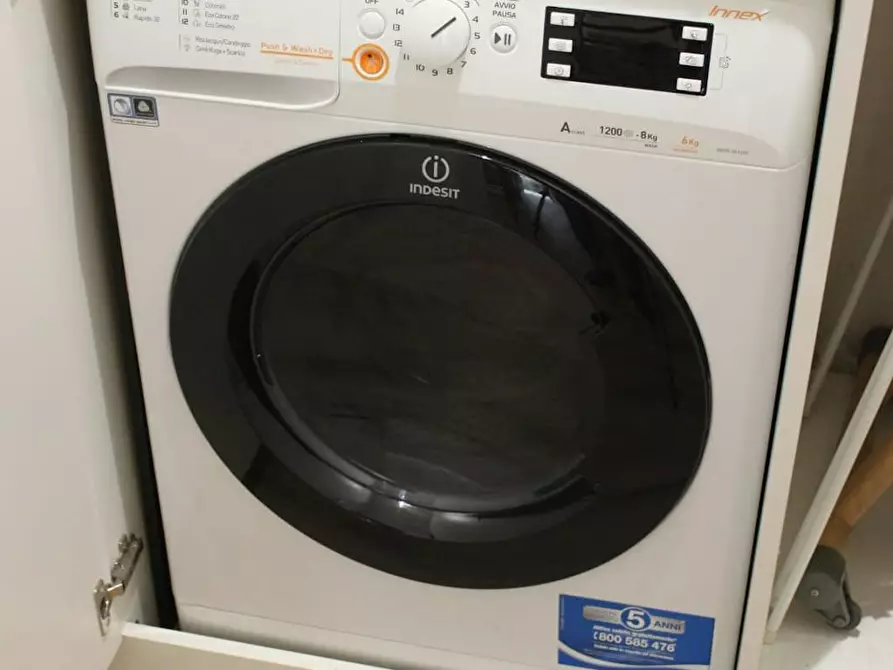 Immagine 8 di Casa indipendente in affitto  in Via Tofane a Milano