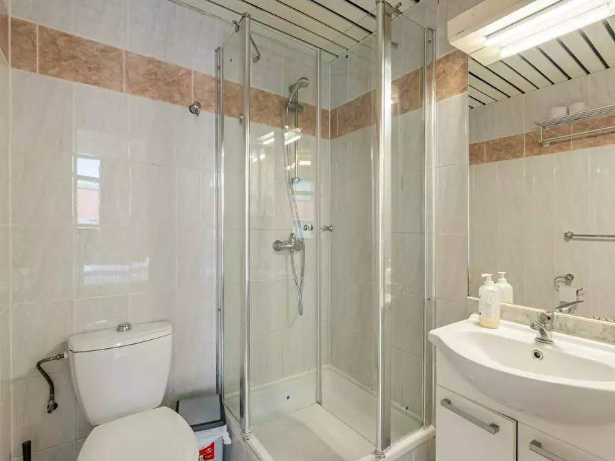 Immagine 9 di Appartamento in affitto  in Rue Jolly a Schaerbeek