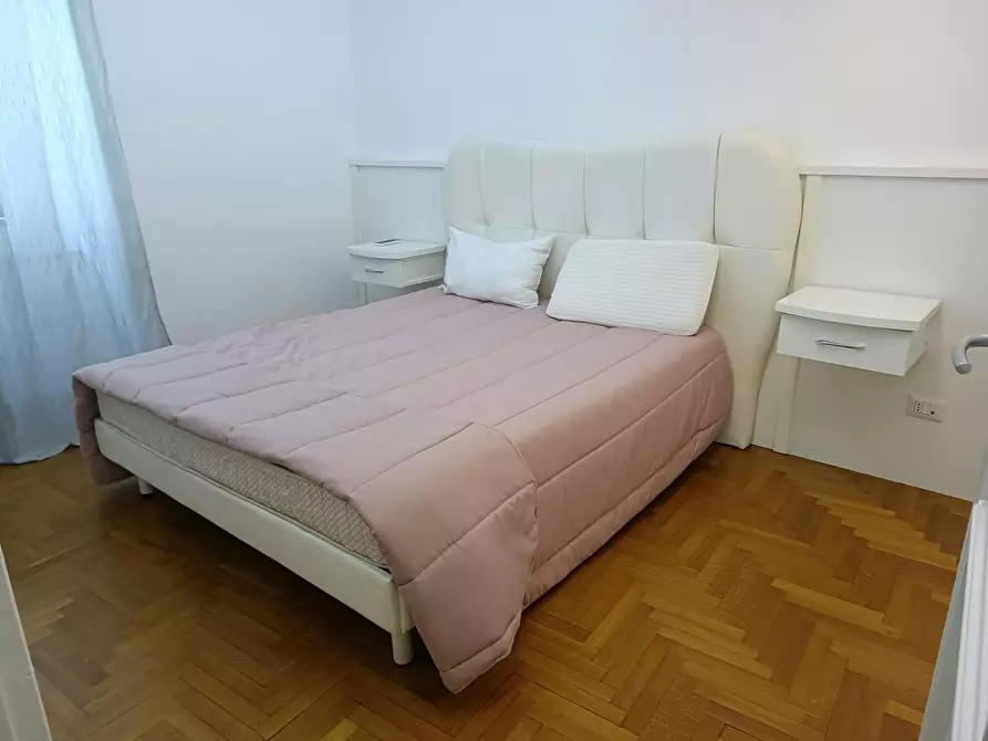 Immagine 6 di Appartamento in affitto  in Via dei Cartari a Roma
