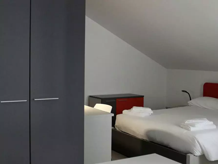 Immagine 8 di Camera in affitto  in Piazza Pietro Francesco Guala a Torino