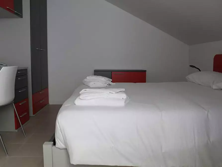 Immagine 7 di Camera in affitto  in Piazza Pietro Francesco Guala a Torino