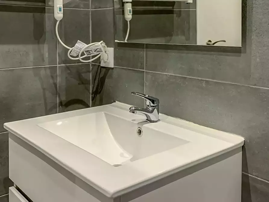 Immagine 3 di Camera in affitto  in Carrer de l'Antiga Travessera a Hospitalet De Llobregat, L'