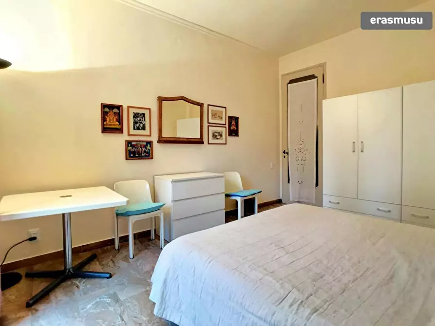 Immagine 2 di Camera in affitto  in Via Fra' Domenico Buonvicini a Firenze