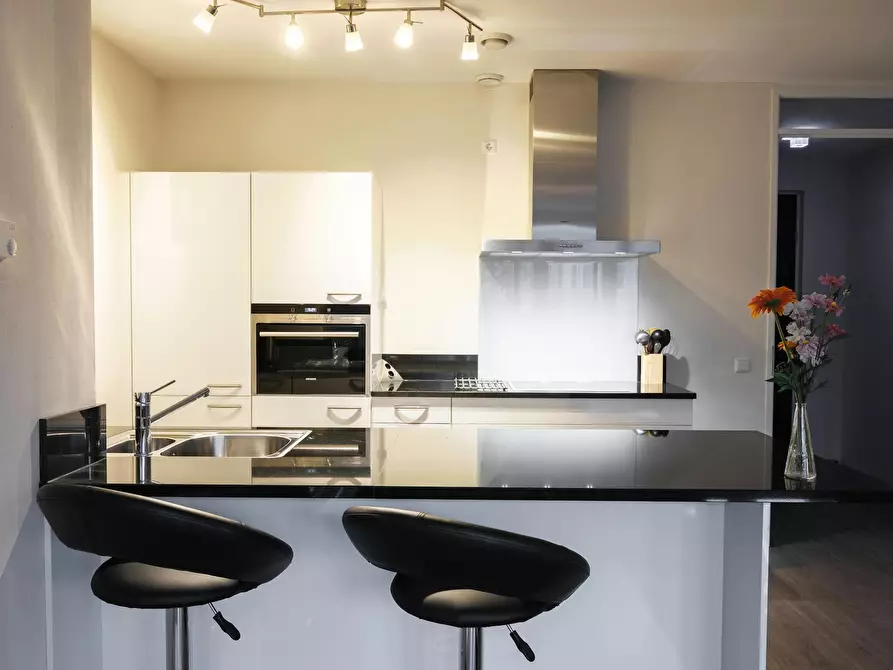 Immagine 9 di Appartamento in affitto  in Kruisplein a Rotterdam