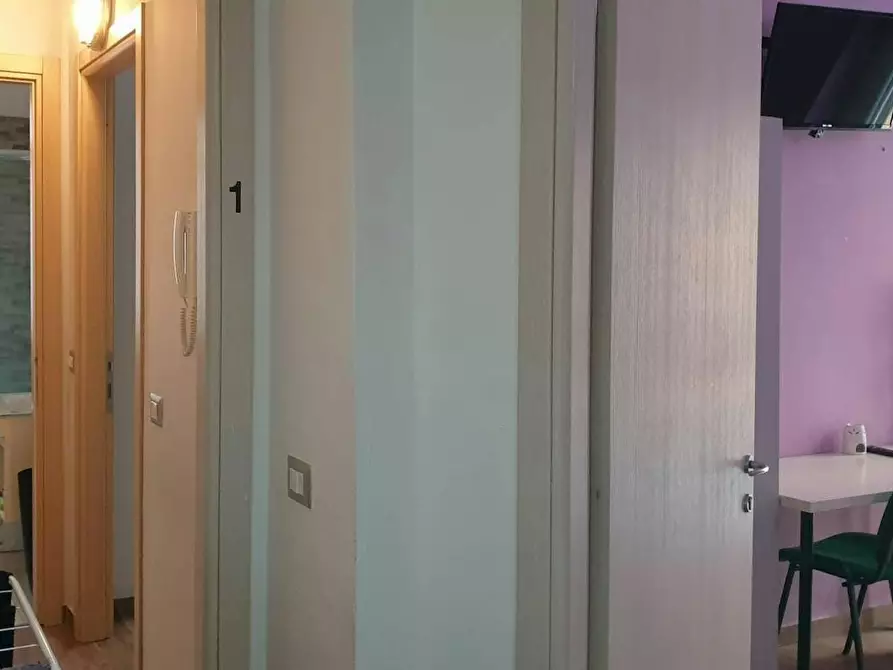 Immagine 7 di Camera in affitto  in Via Bordighera a Milano