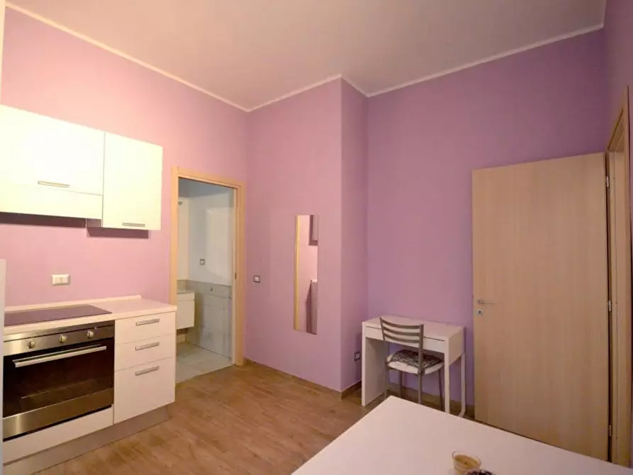 Immagine 4 di Camera in affitto  in Via Bordighera a Milano