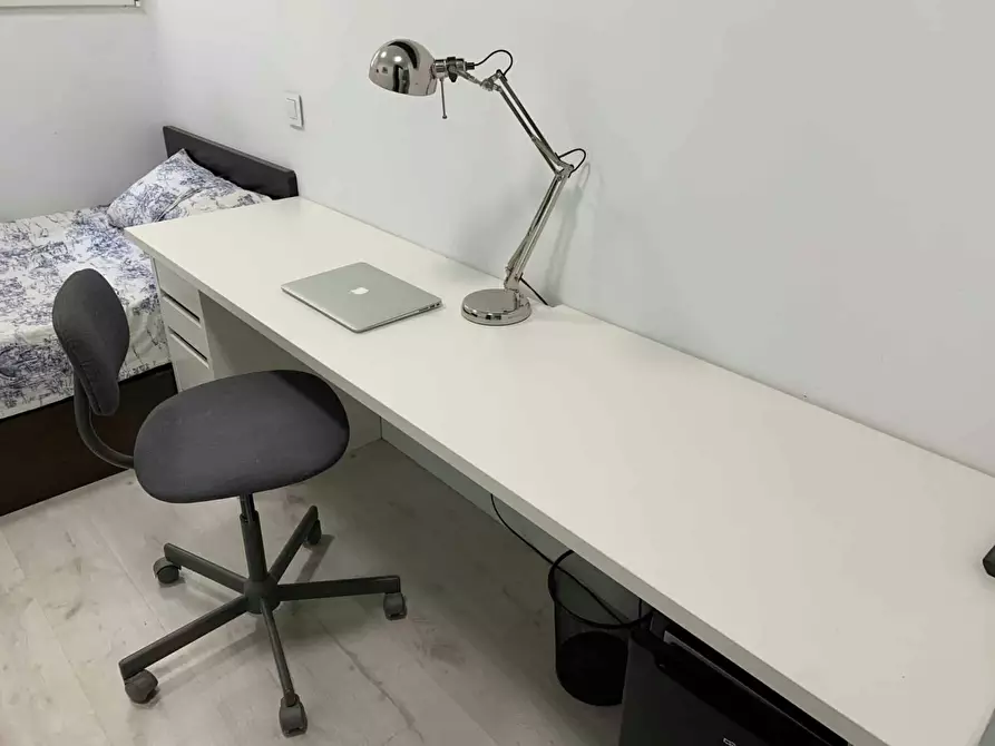 Immagine 3 di Camera in affitto  in Calle de Benito Gutiérrez a Madrid